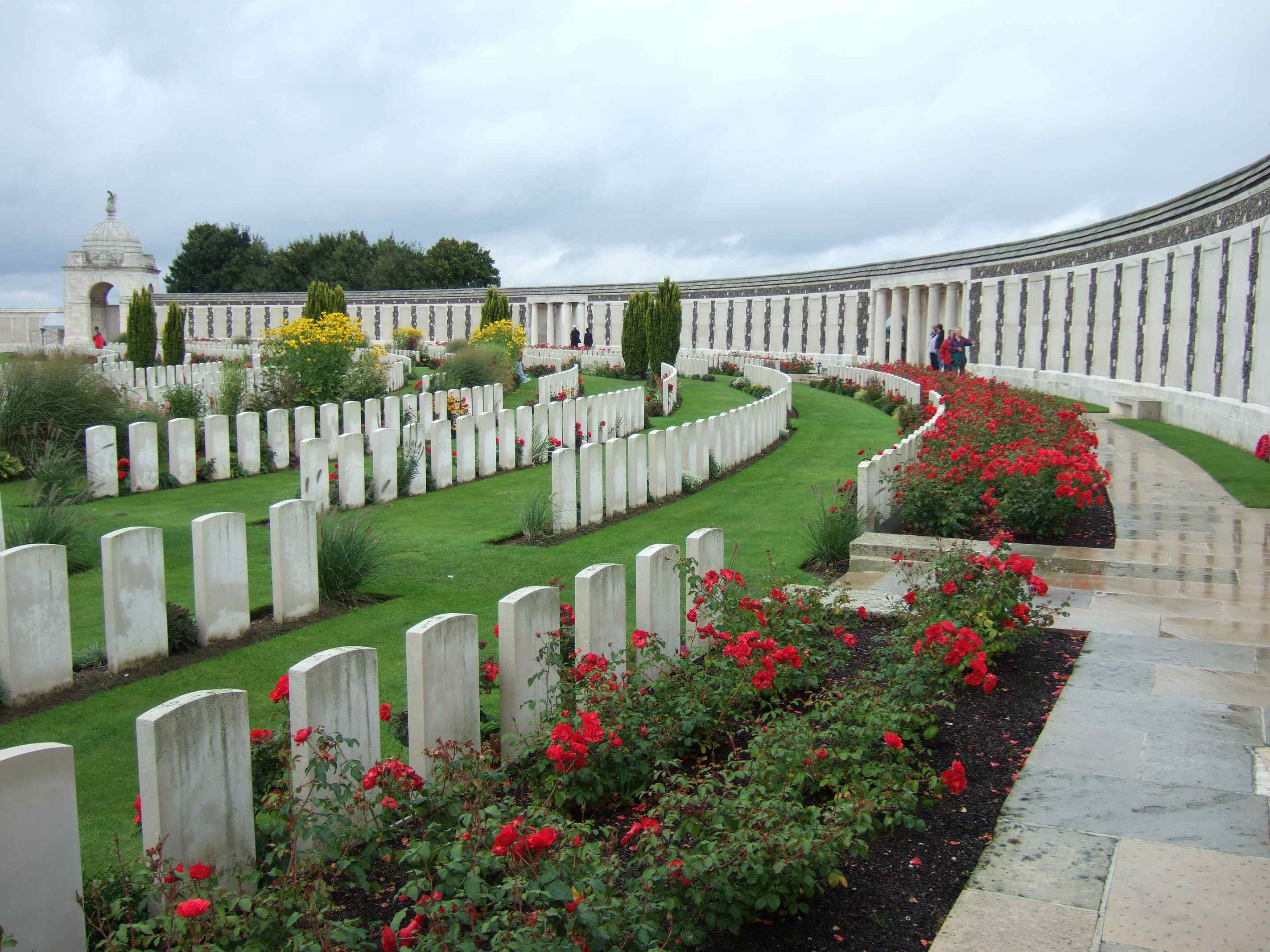 tyne cot cemetery